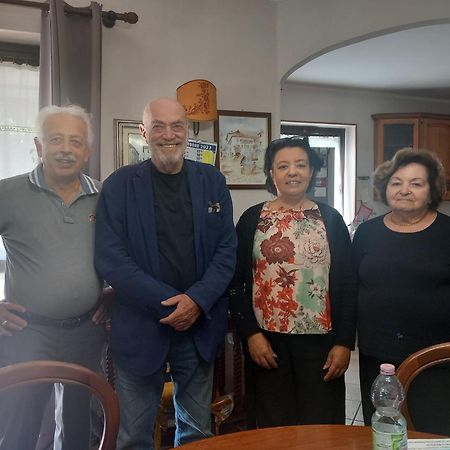 Il Laghetto Bed and Breakfast Torre Canavese Exteriör bild